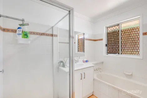 Property photo of 1/312B Hume Street Centenary Heights QLD 4350