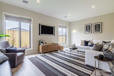 Property photo of 10 Aegean Street Clyde North VIC 3978