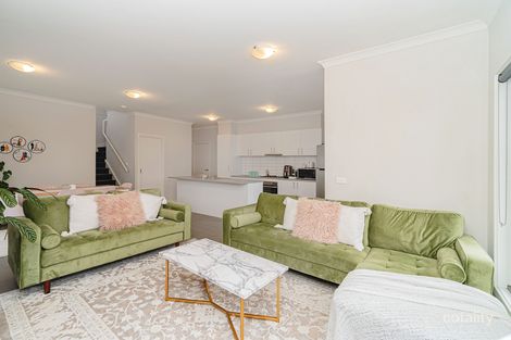 Property photo of 14 Inlet Street Roxburgh Park VIC 3064