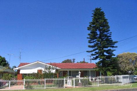 2 Chestnut St, Barrack Heights, NSW 2528