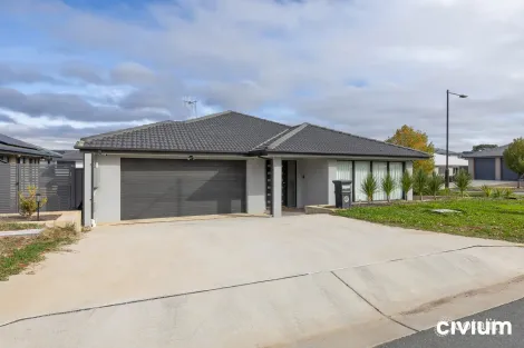 Property photo of 25 Pagliano Street Strathnairn ACT 2615