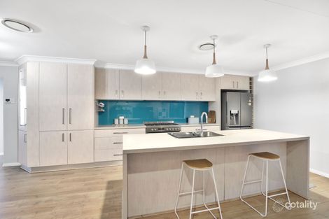 Property photo of 21 Bowerbird Crescent St Clair NSW 2759