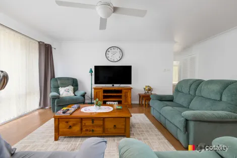 Property photo of 1/4 Eric Fenning Drive Surf Beach NSW 2536