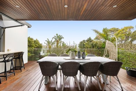 Property photo of 11 Seaview Avenue Curl Curl NSW 2096