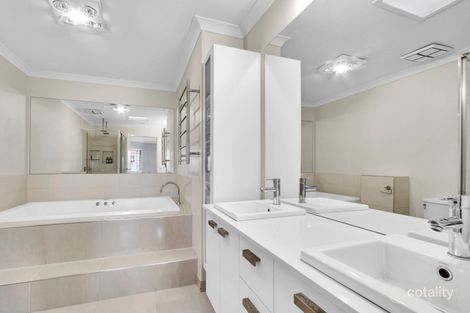 Property photo of 18 Hyton Crescent Croydon VIC 3136