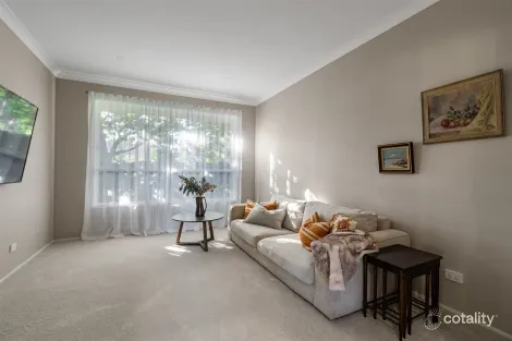 Property photo of 4 Cottee Close Robertson NSW 2577