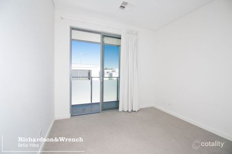 Property photo of 14 Lakeside Crescent Norwest NSW 2153