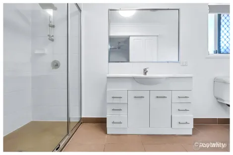 Property photo of 33 Doongarra Crescent Gracemere QLD 4702