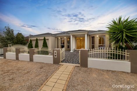 Property photo of 18 Nicholson Terrace Taylors Hill VIC 3037