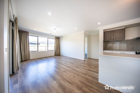 Property photo of 41 Granholm Grove Harkness VIC 3337
