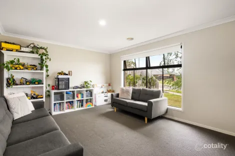 Property photo of 58 Rosemond Way Bannockburn VIC 3331