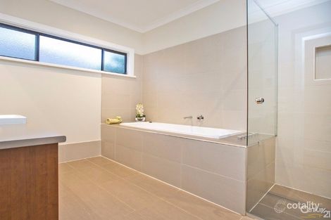 Property photo of 18 Bligh Boulevard Pakenham VIC 3810