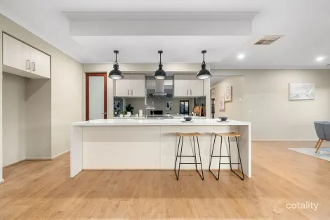 Property photo of 62 Calibre Circuit Clyde North VIC 3978