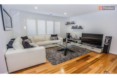 Property photo of 17 Allerton Way Roxburgh Park VIC 3064