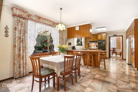 Property photo of 4 Gill Place Mooroolbark VIC 3138