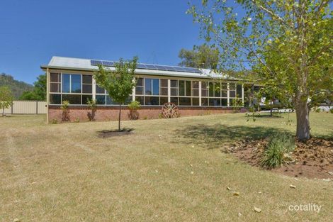 90 Woodside Ch, Kootingal, NSW 2352