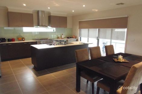 Property photo of 17 Botanical Drive Caroline Springs VIC 3023
