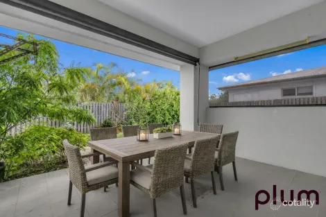 Property photo of 5 Canopy Court Brookwater QLD 4300