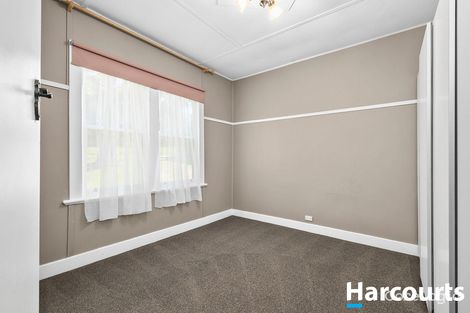 Property photo of 3 Surrey Street Linton VIC 3360