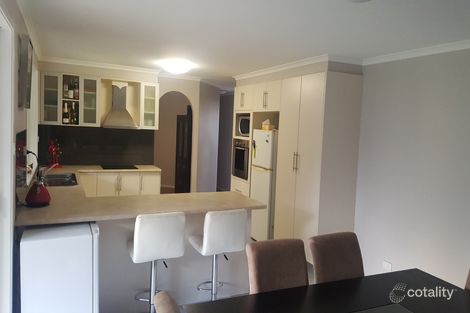 Property photo of 17 Marcellus Place Rosemeadow NSW 2560