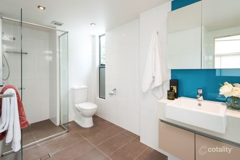 Property photo of 5D/20-28 Bayview Street Runaway Bay QLD 4216