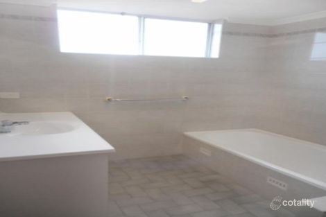 Property photo of 4/10 Oxley Crescent Port Macquarie NSW 2444