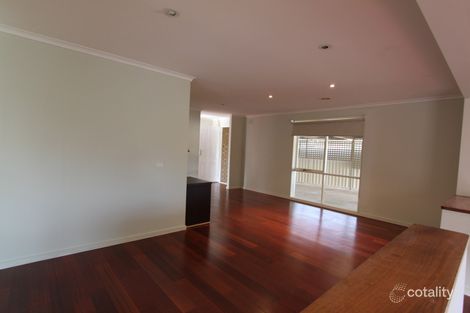 Property photo of 38 Camelot Drive Albanvale VIC 3021