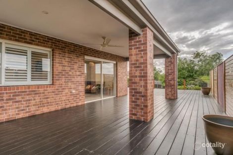 Property photo of 33 Kingston Way Mooroolbark VIC 3138