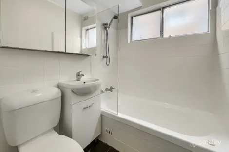 Property photo of 10/25-27 Ashburn Place Gladesville NSW 2111