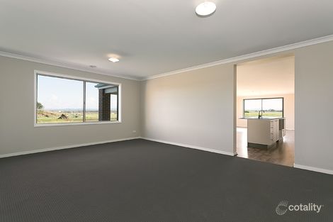 Property photo of 8 Dion Place Harkness VIC 3337