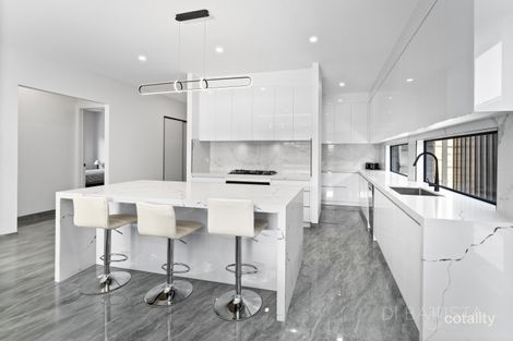 Property photo of 22 Emblem Way Craigieburn VIC 3064