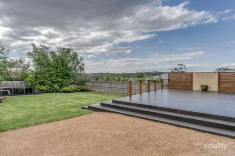 Property photo of 33 Kingston Way Mooroolbark VIC 3138