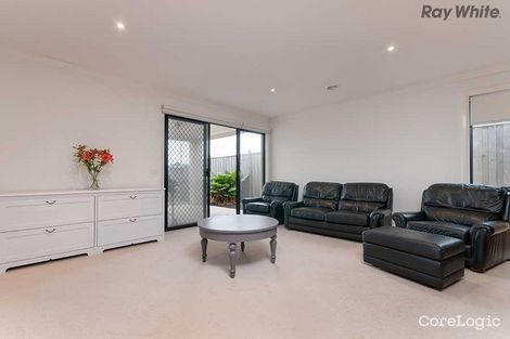 Property photo of 17 Giverny Close Burnside Heights VIC 3023