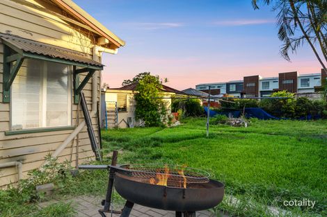 Property photo of 32 Grovely Terrace Mitchelton QLD 4053