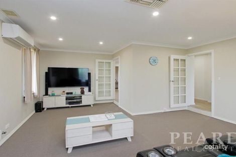 Property photo of 6 Palm Crest Ballajura WA 6066