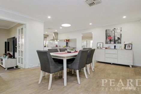Property photo of 6 Palm Crest Ballajura WA 6066