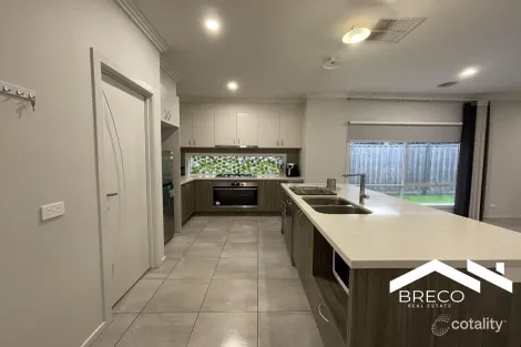 Property photo of 28 Blackberry Street Mickleham VIC 3064