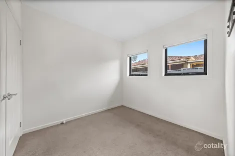 Property photo of 2/13 Hall Street Epping VIC 3076