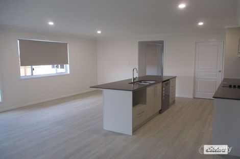 Property photo of 3 Lucinda Way Eli Waters QLD 4655