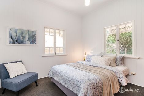 Property photo of 8 Rialto Street Coorparoo QLD 4151