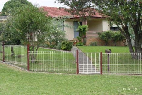 9 Bradman Ave, Warilla, NSW 2528