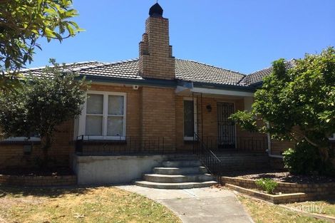 Property photo of 207 Waverley Road Mount Waverley VIC 3149