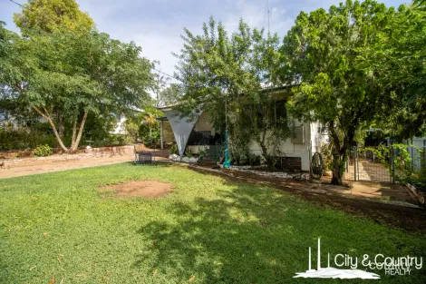 Property photo of 4 Emerald Street Happy Valley QLD 4825