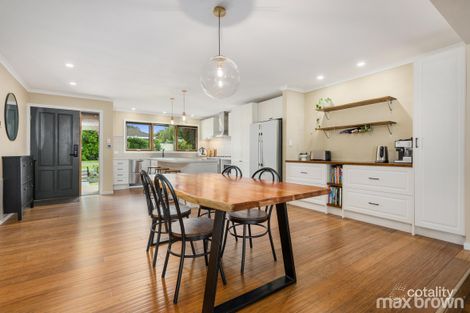 Property photo of 10 Magnolia Grove Montrose VIC 3765