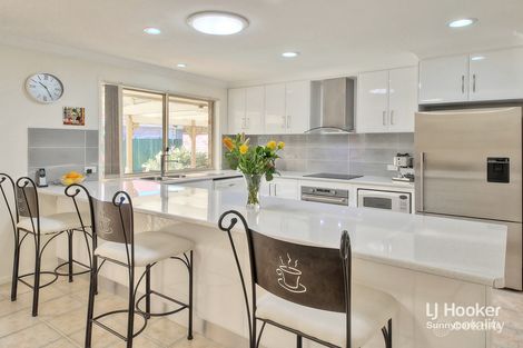 Property photo of 8 Silverdell Crescent Parkinson QLD 4115