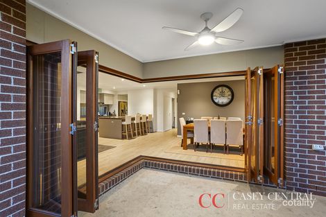 Property photo of 30 Shanahans Drive Cranbourne North VIC 3977