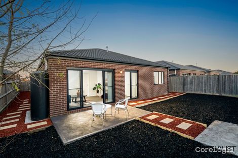 Property photo of 33 Bondi Parade Point Cook VIC 3030