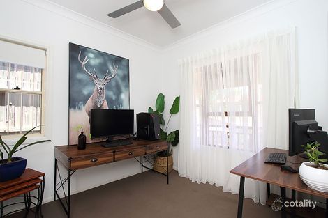 Property photo of 3 Leyburn Crescent Forest Lake QLD 4078