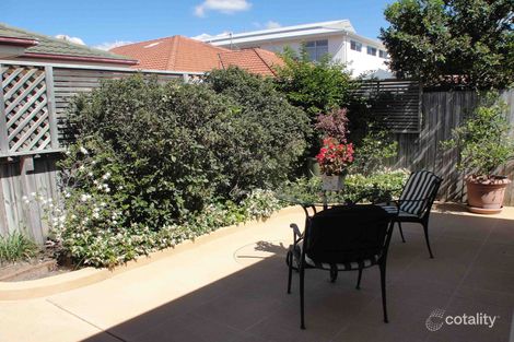 Property photo of 2/12 Rouen Avenue Paradise Point QLD 4216