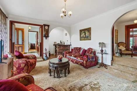 Property photo of 13 James Sheahan Drive Orange NSW 2800
